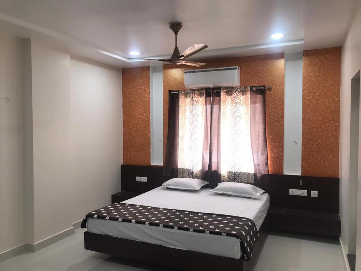Sri Krishna Residency Hotel Eluru Exterior photo