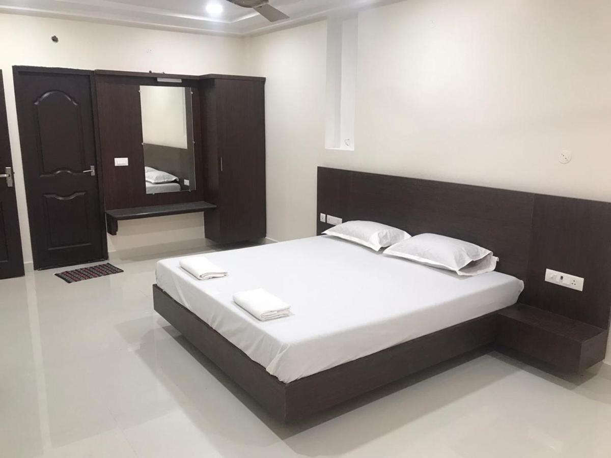 Sri Krishna Residency Hotel Eluru Exterior photo