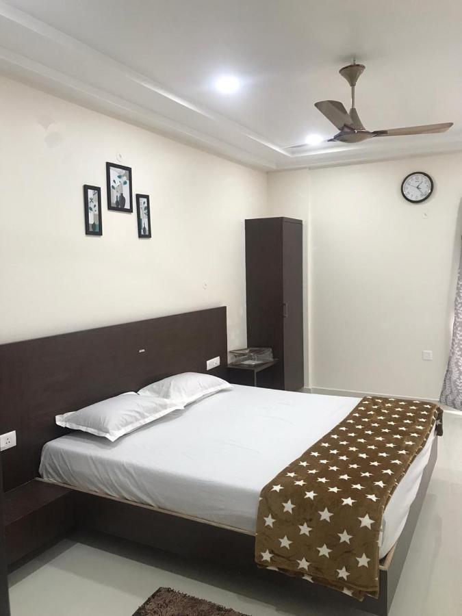 Sri Krishna Residency Hotel Eluru Exterior photo