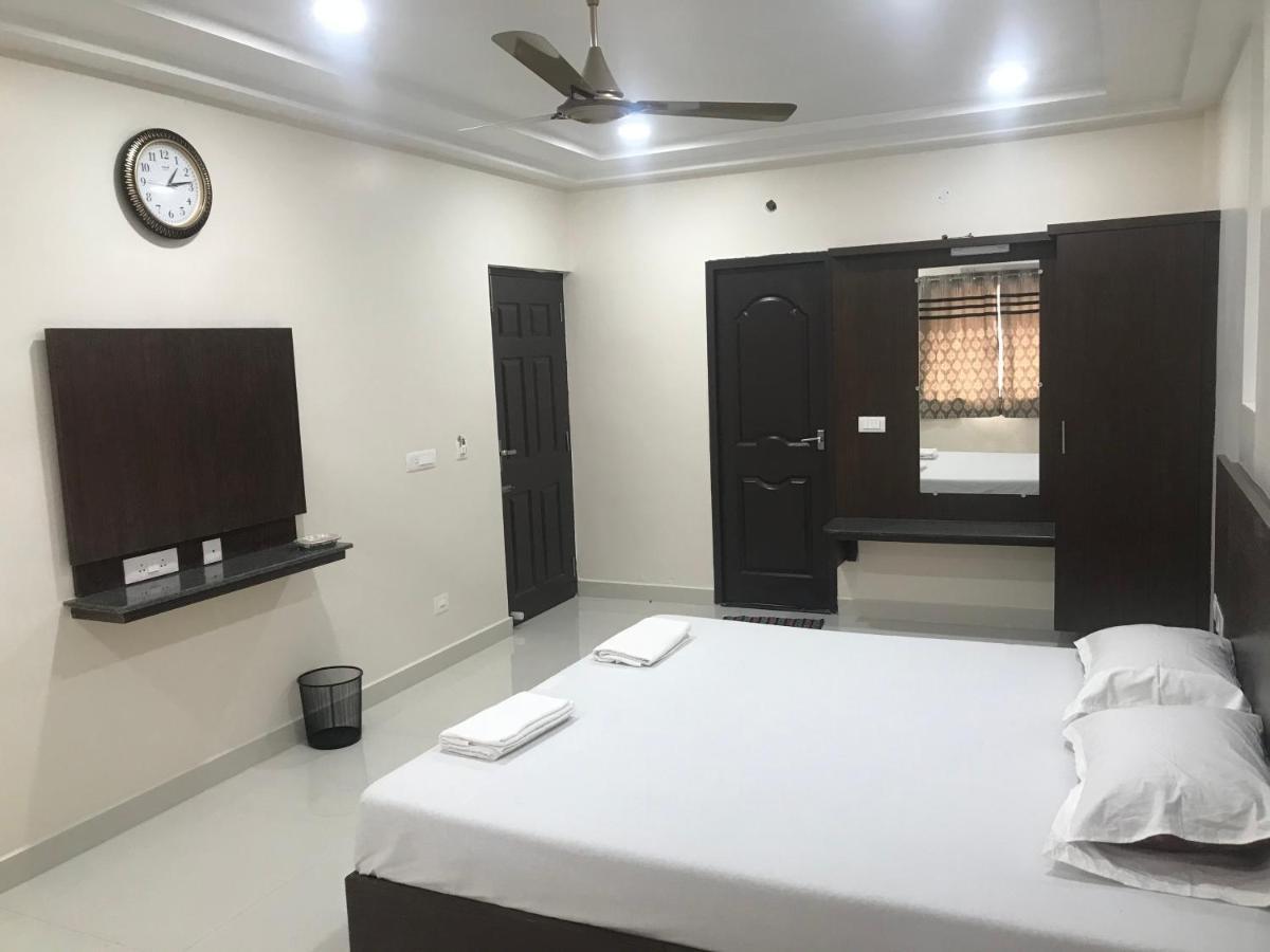 Sri Krishna Residency Hotel Eluru Exterior photo