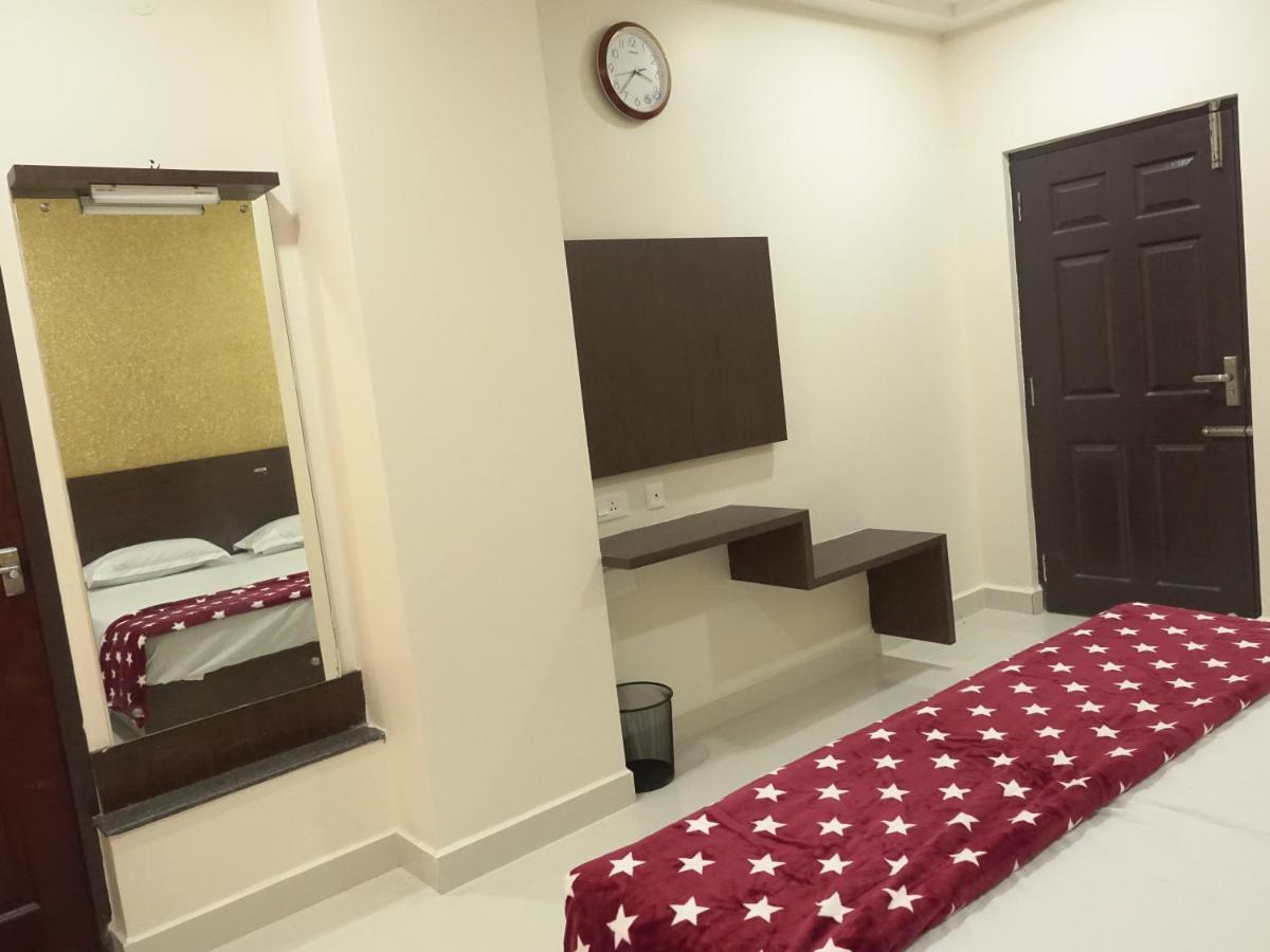 Sri Krishna Residency Hotel Eluru Exterior photo